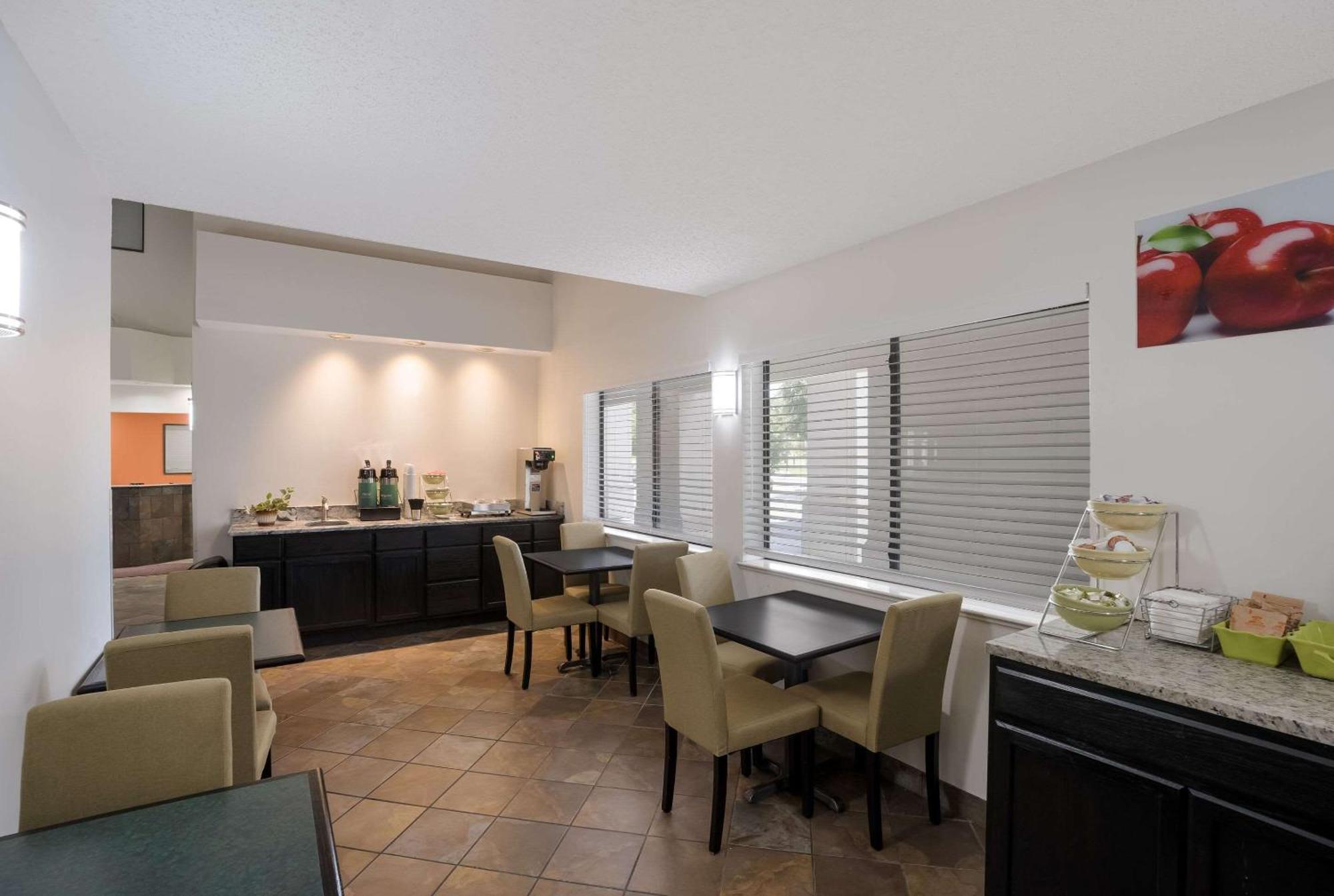 Quality Inn & Suites Junction Εξωτερικό φωτογραφία
