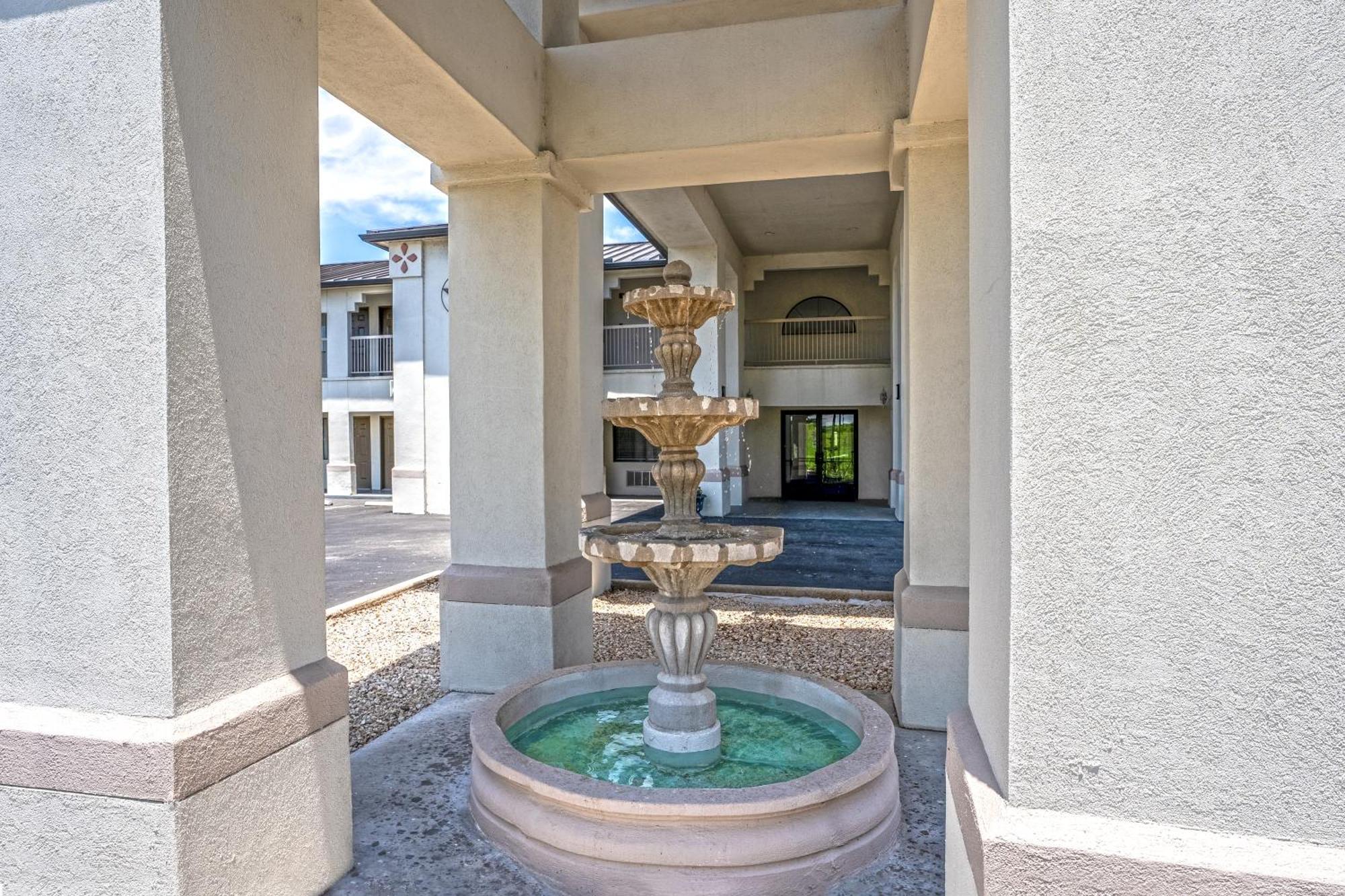 Quality Inn & Suites Junction Εξωτερικό φωτογραφία