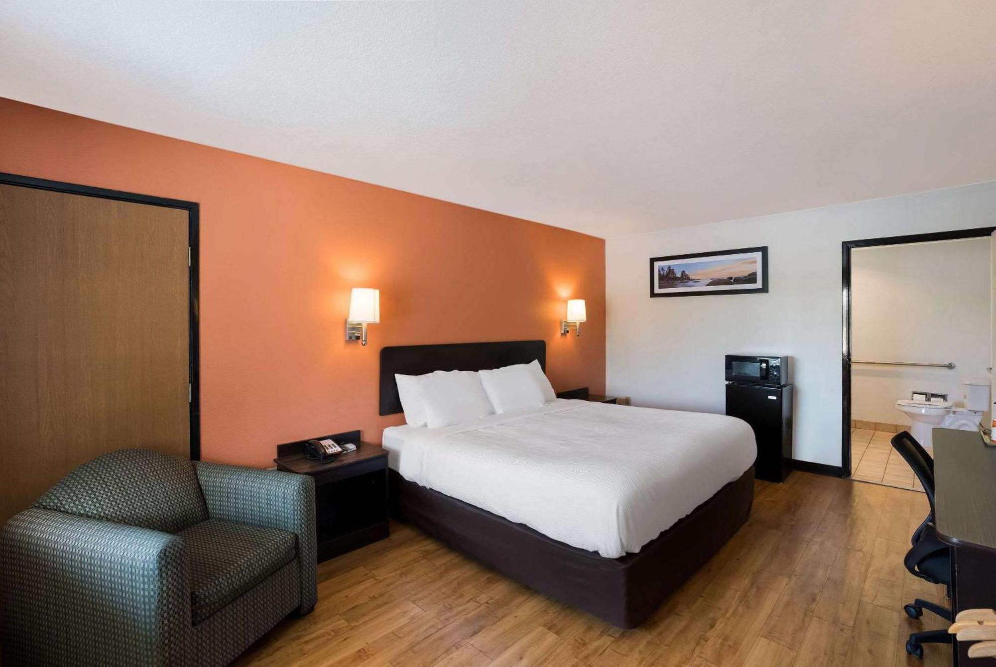 Quality Inn & Suites Junction Εξωτερικό φωτογραφία